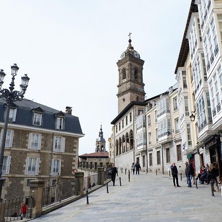 Apartamento Pintoreria Casco Medieval Vitoria-Gasteiz Bagian luar foto