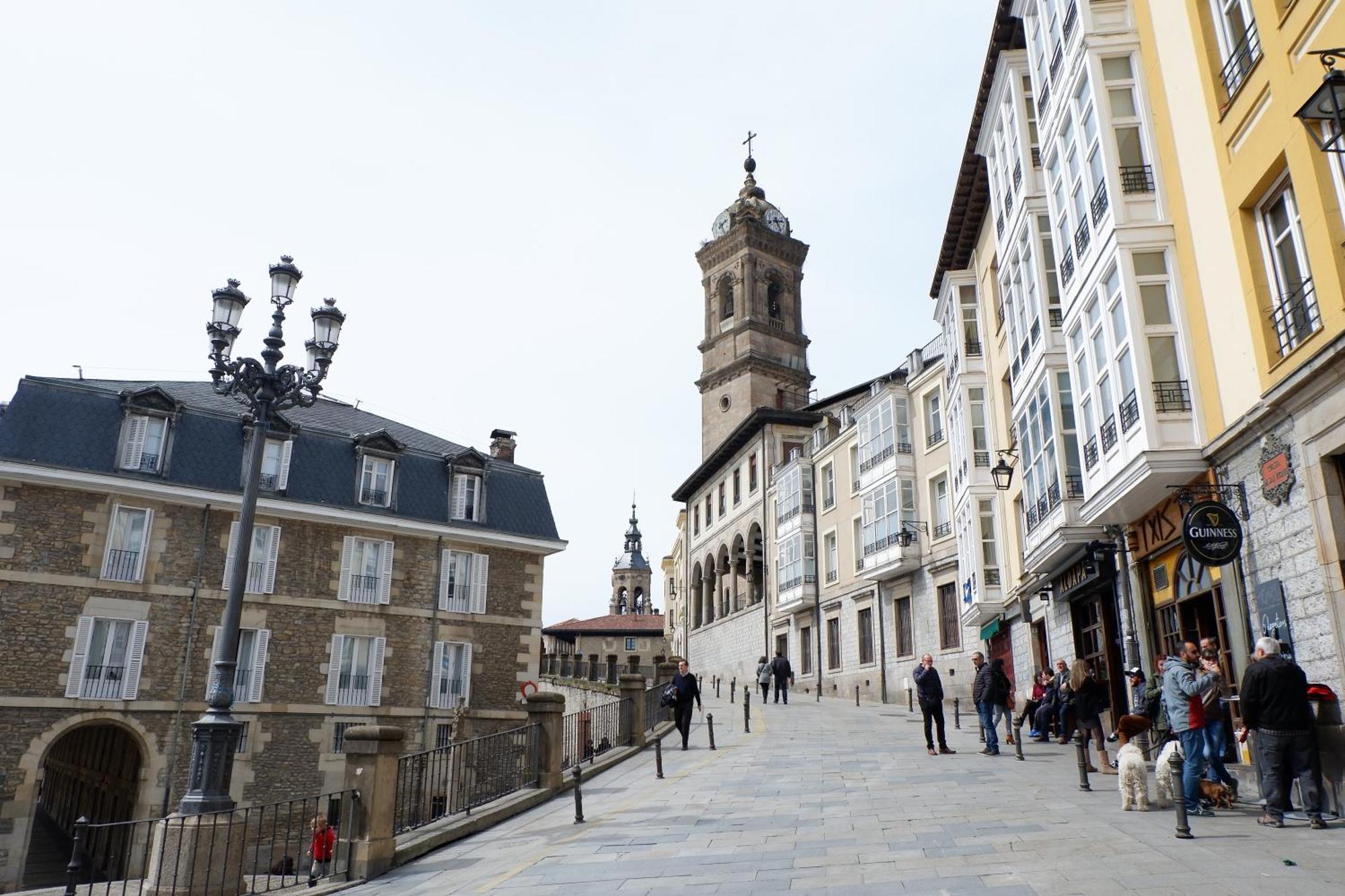 Apartamento Pintoreria Casco Medieval Vitoria-Gasteiz Bagian luar foto